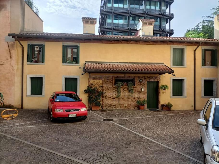 Appartamento Bonbon, Centro Storico Con Parcheggio Gorizia Extérieur photo